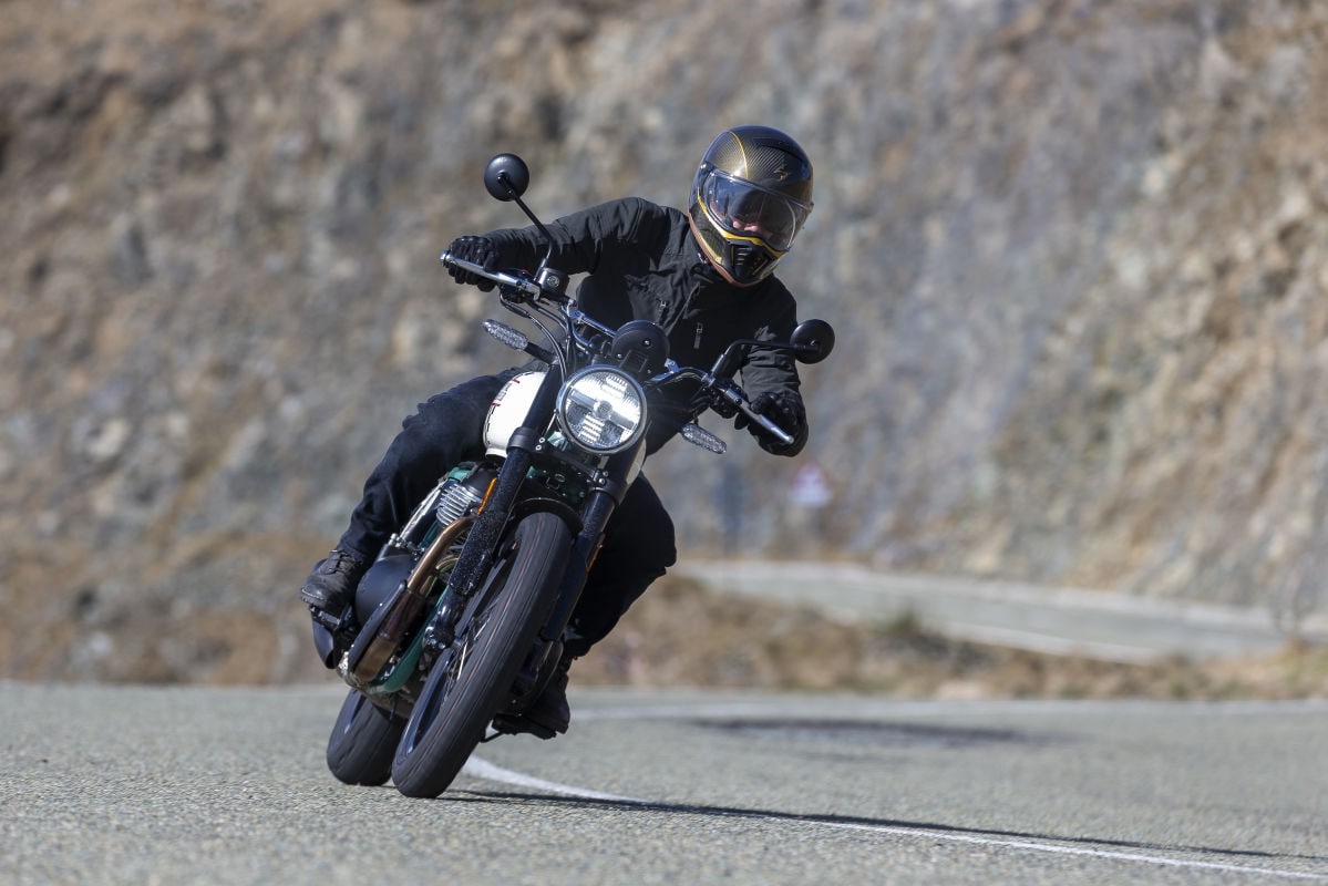 Royal Enfield Bear 650, la scrambler con 48 CV e un prezzo da urlo (ed è fatta dannatamente bene) +VIDEO+